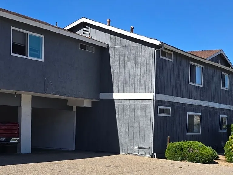 3411 Spring St — Photo 1