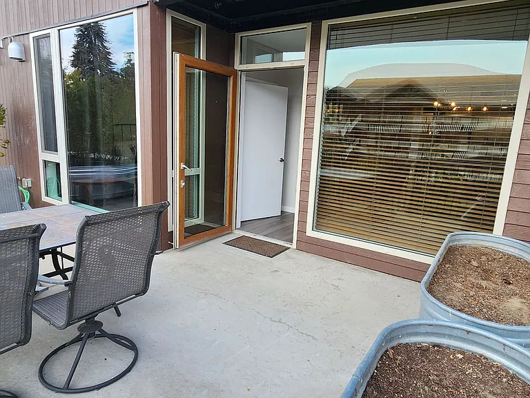 2220 W Woodin Ave #105 — Photo 12