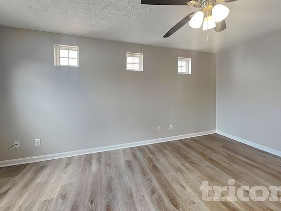 4th image of 115 Highgate Trl