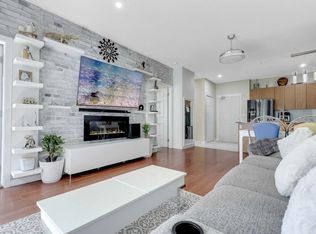 2488 Kelly Ave #208, Pt Coquitlam, BC V3C1Y4