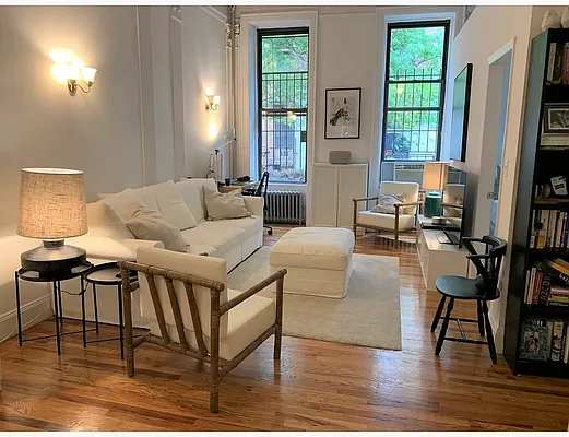 Rented by Joe Gotham LTD | media 8
