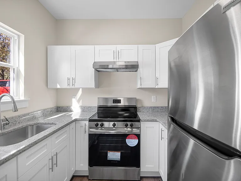 1523 S Cedar St — Photo 12