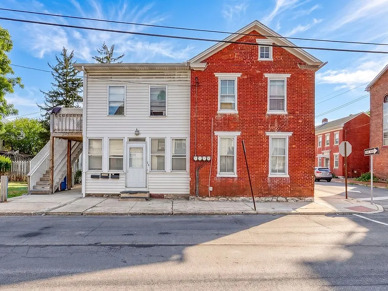 42 E Locust St — Photo 17