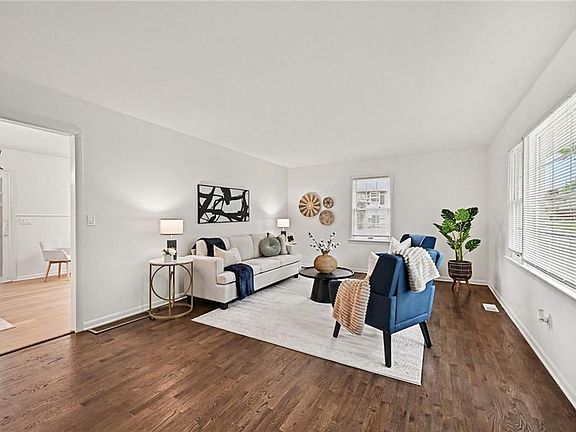 5th image of 1207 Safari Dr