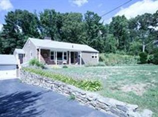 26 Laurel St, Auburn, MA 01501