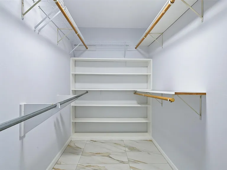 12018 Beinhorn Dr — Photo 14