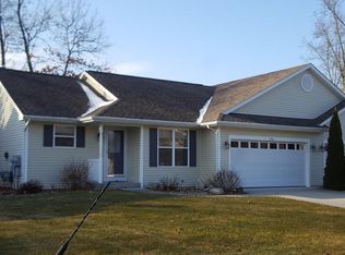 1584 Palmetto Dr, Portage, MI 49002