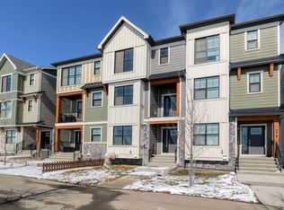 282 S Alpine Ave SW, Calgary, AB T2Y 0R8