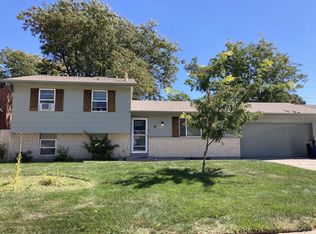 4 Pennwood Ln, Pueblo, CO 81005