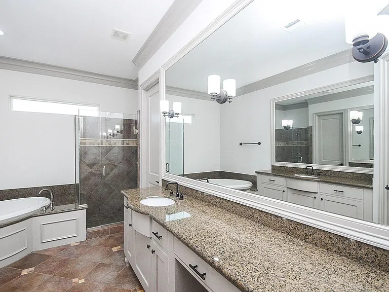 2702 Tudor Mnr — Photo 26