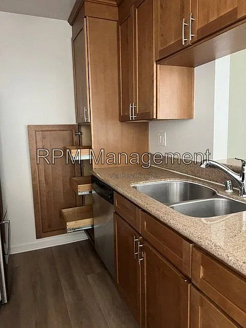 20327 Saticoy St — Photo 4