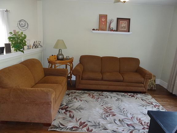 4th image of 4901 N Moody Ave
