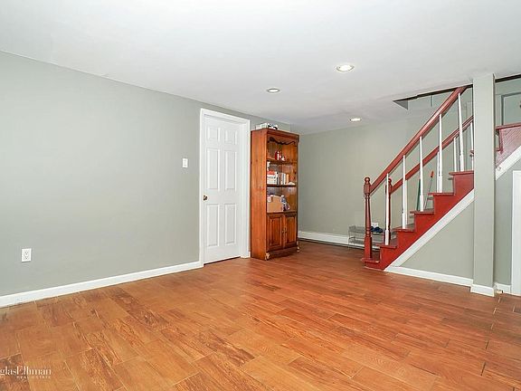 5th image of 5810 81st St