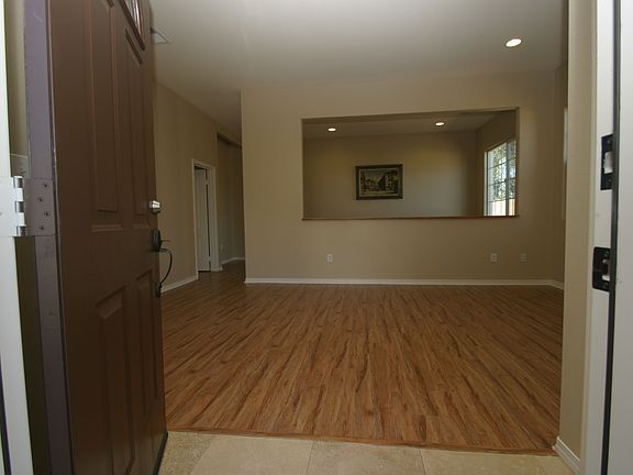 3rd image of 15125 Pepper Ct