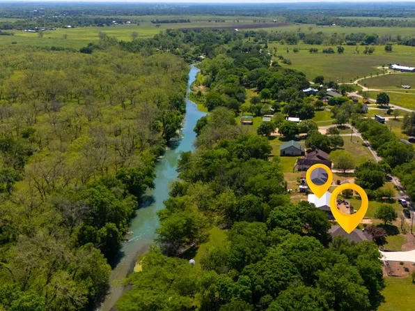 326 Red Bird Ln, Kingsbury, TX 78638