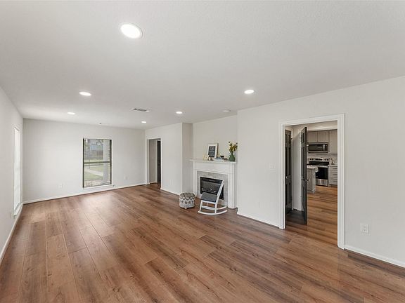5th image of 3809 Southmore Blvd