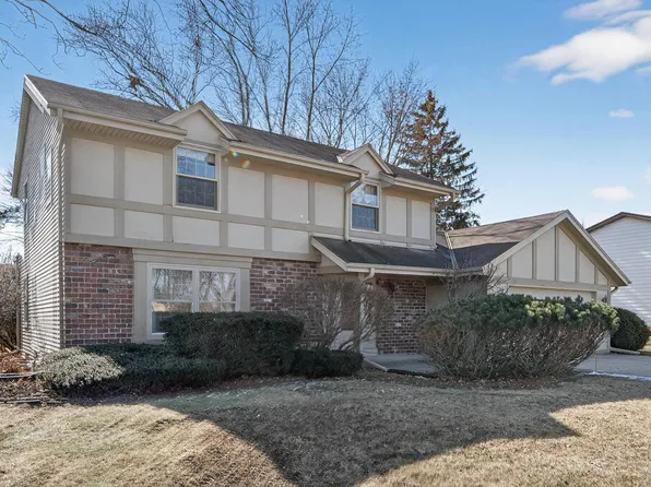 13755 West Crawford DRIVE, New Berlin, WI 53151