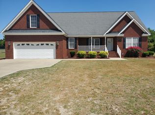 103 Pointe Dr, La Grange, NC 28551