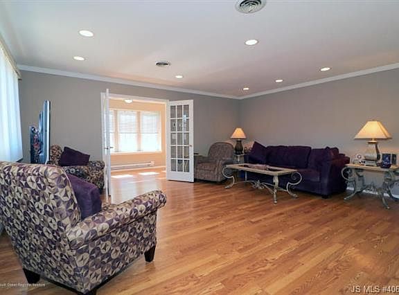 5th image of 9B Norwich Dr #64