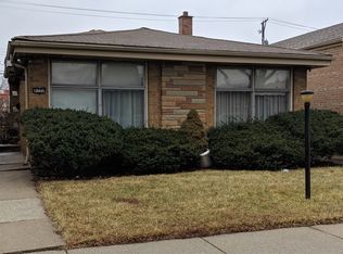 8752 S Cornell Ave, Chicago, IL 60617
