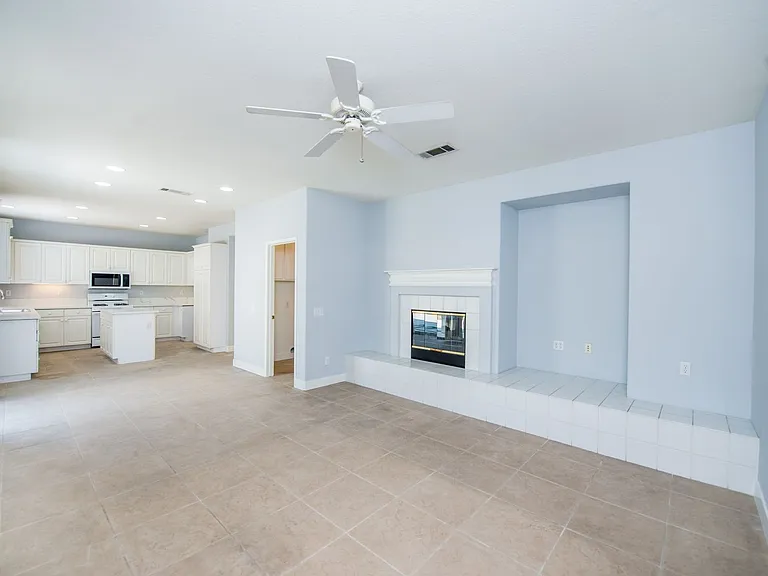 4085 Castaway Cv — Photo 15