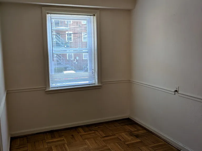 2606 Kensington Avenue — Photo 6
