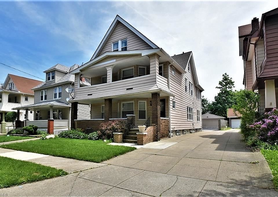 1st image of 2649 E 128th St