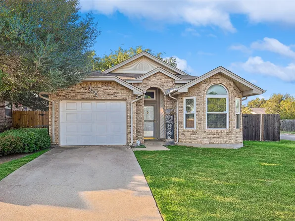 1600 Yorkshire St, Fort Worth, TX 76134