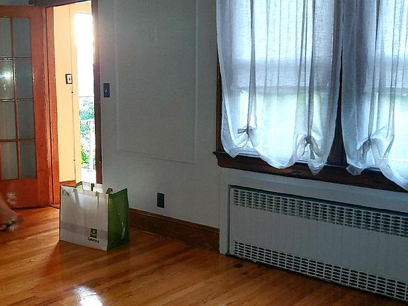 2nd image of 174 Goodwin Ave #1R