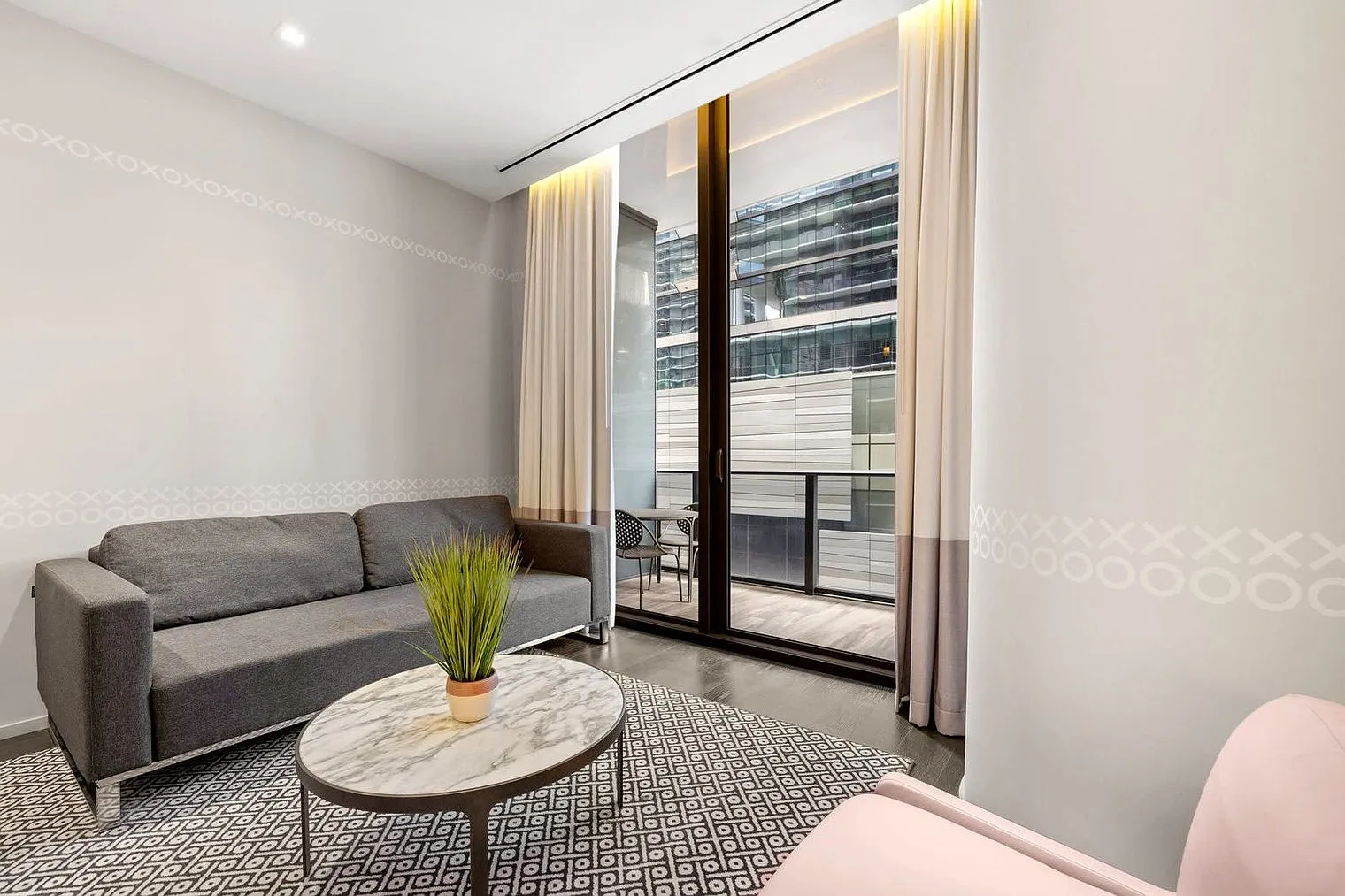 Studio, 1.0 bath, 624 sqft, $9,340 — Photo 1