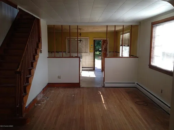 9 E Grand St, Nanticoke, PA 18634