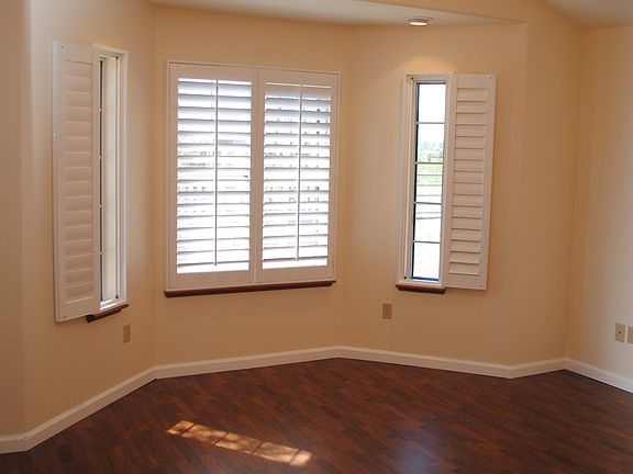 4th image of 4519 Kentucky Ave