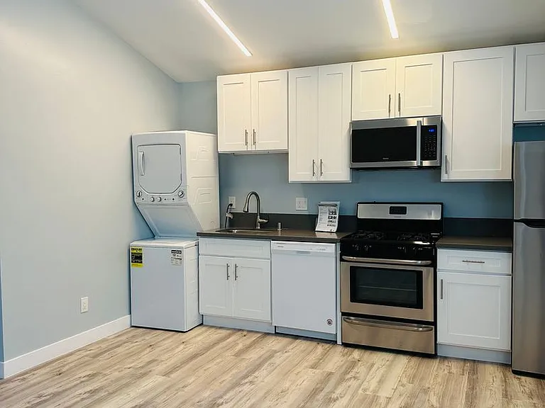 4134 Narragansett Ave — Photo 5