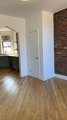 4th image of 168 E 7th St APT 5-A