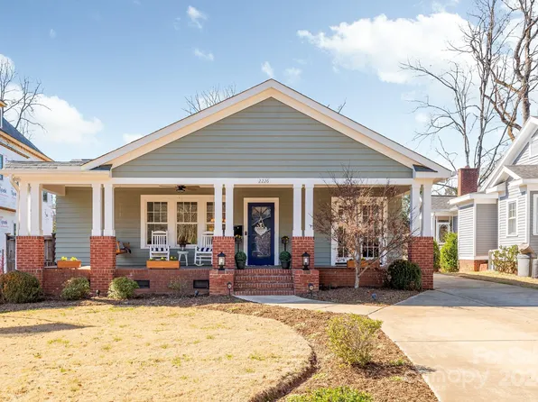 2226 Westminster Pl, Charlotte, NC 28207