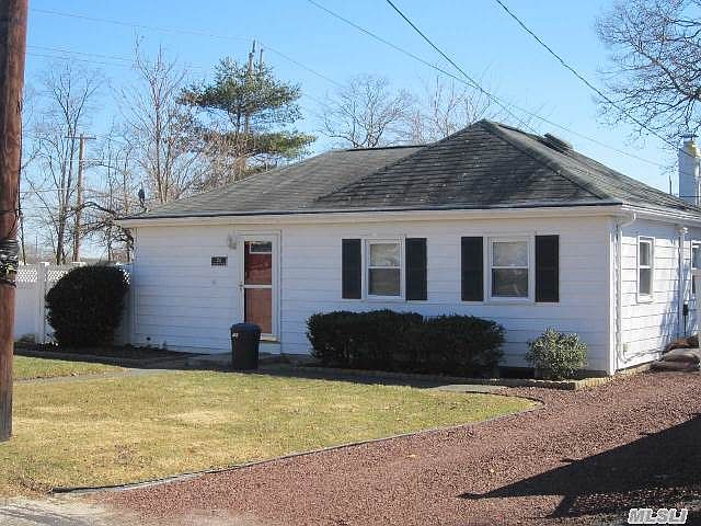 1st image of 252 Woodycrest Dr