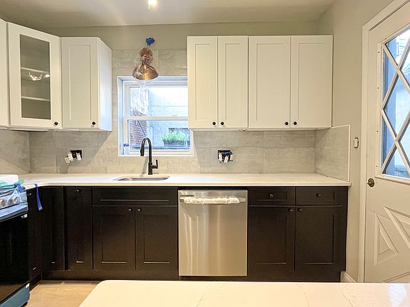 Kitchen (All brand-new appliances)