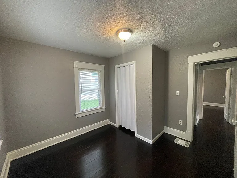 8226 Flora Ave — Photo 6