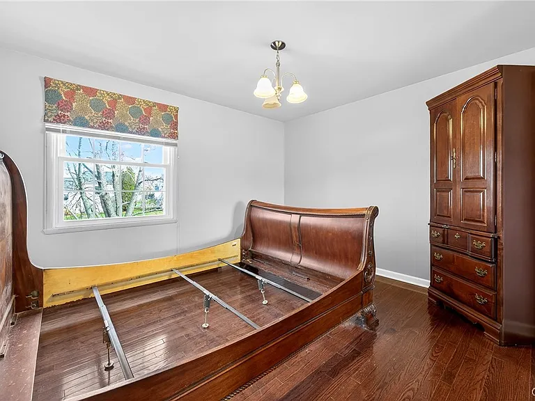8237 Mantova Dr — Photo 25