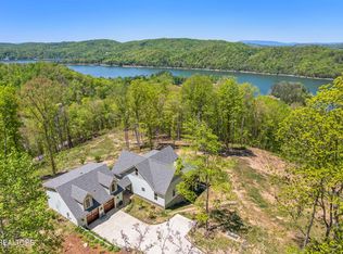 300 Jess Perry Rd, Maynardville, TN 37807