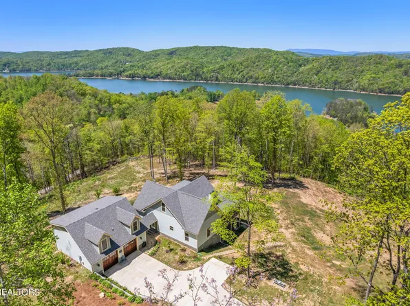 300 Jess Perry Rd, Maynardville, TN 37807