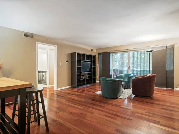 4512 Jefferson St APT 5, Kansas City, MO 64111