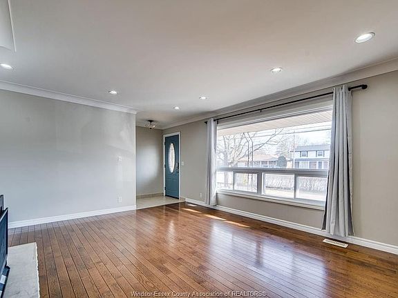 4th image of 3625 Dougall Ave