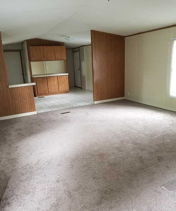 2nd image of 1011 N Spring Garden Cir