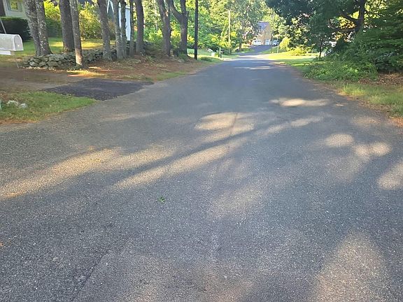 4th image of 37 Indian Hill Rd