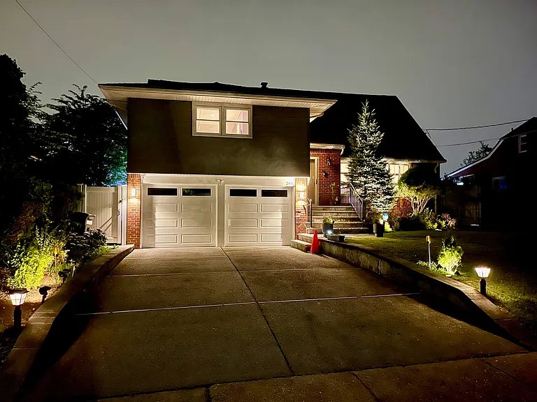 266 Frances St — Photo 33