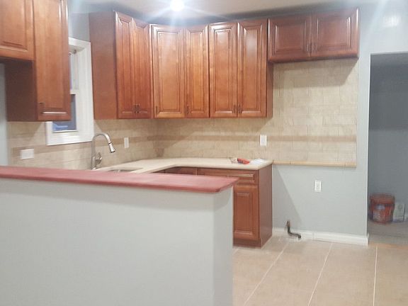 5th image of 13243 142nd St