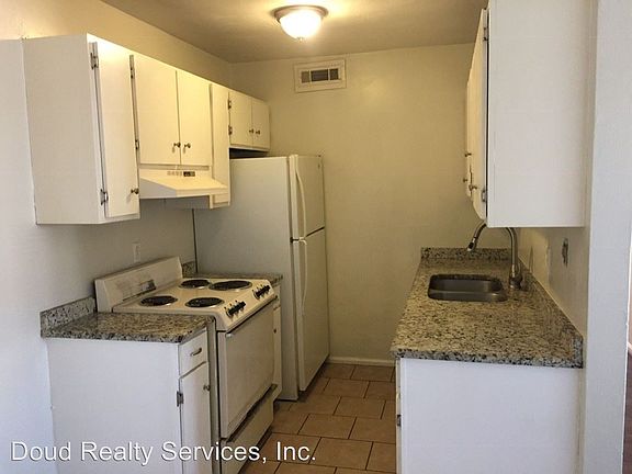 4th image of 3607 Gum Dr APT D