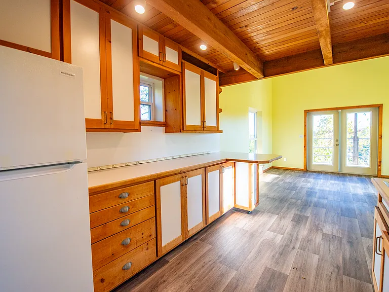 10644 Peach Ridge Rd — Photo 6