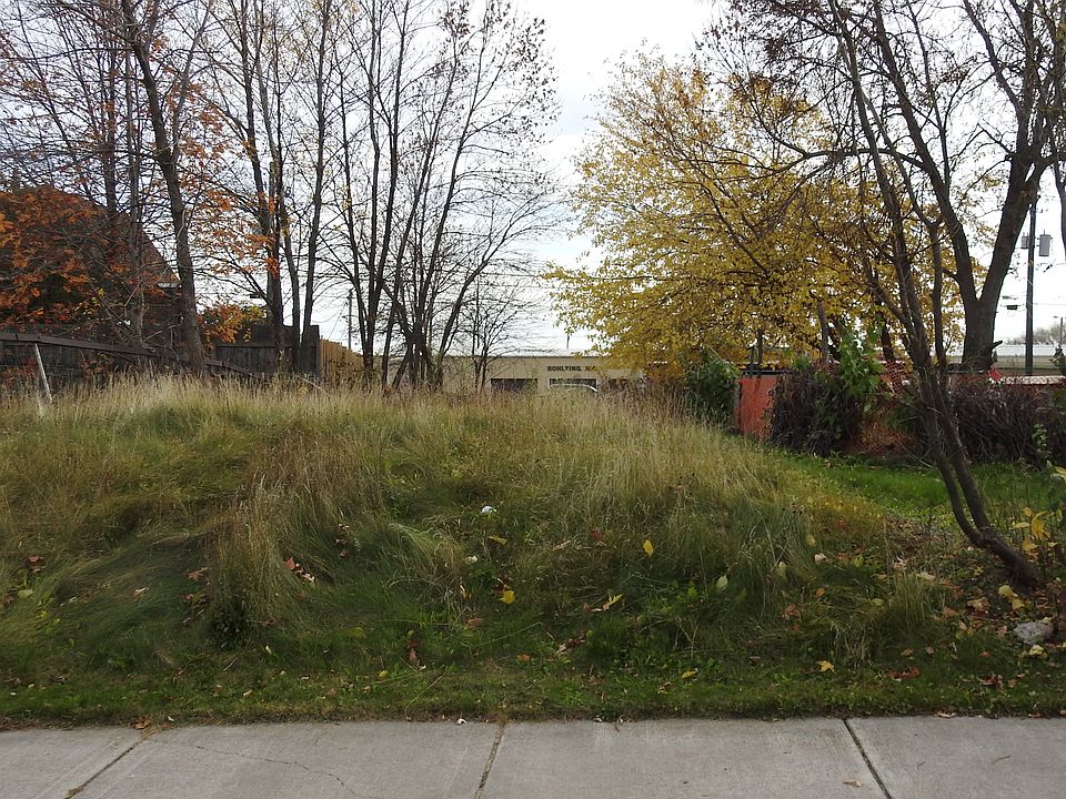 2nd image of W 1st St